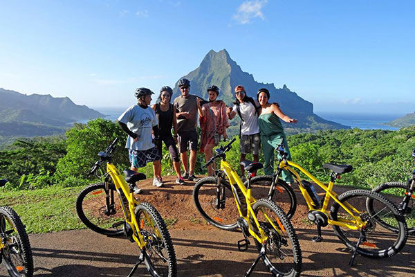 Electric Bike Guided Tour at the Belvédère - Moorea