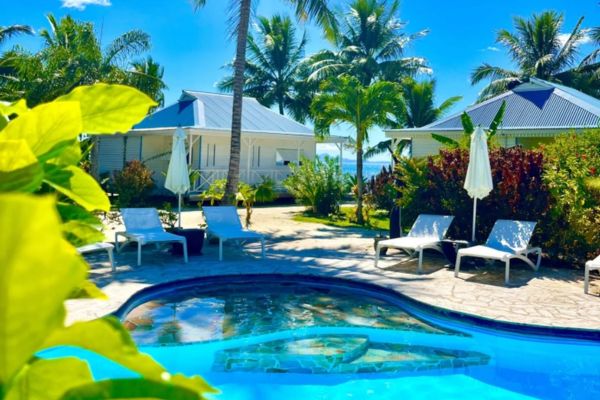 Opoa Beach Hotel - 