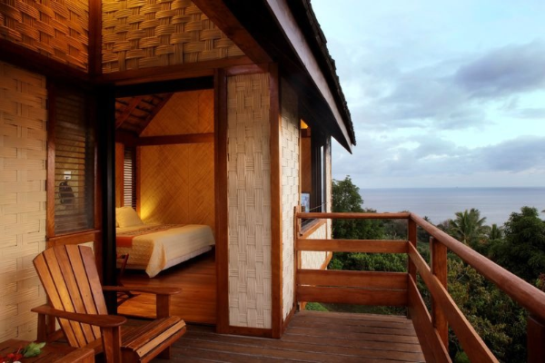 Hiva Oa Hanakee Lodge                                                              - View and bedroom