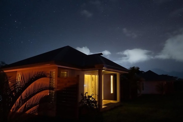 Vai Iti Lodge  - Night