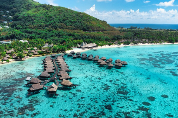Sofitel Kia Ora Moorea Beach Resort - Aerial view of the resort