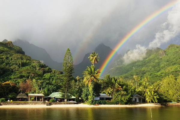 Linareva Beach Resort - Rainbow and resort view
