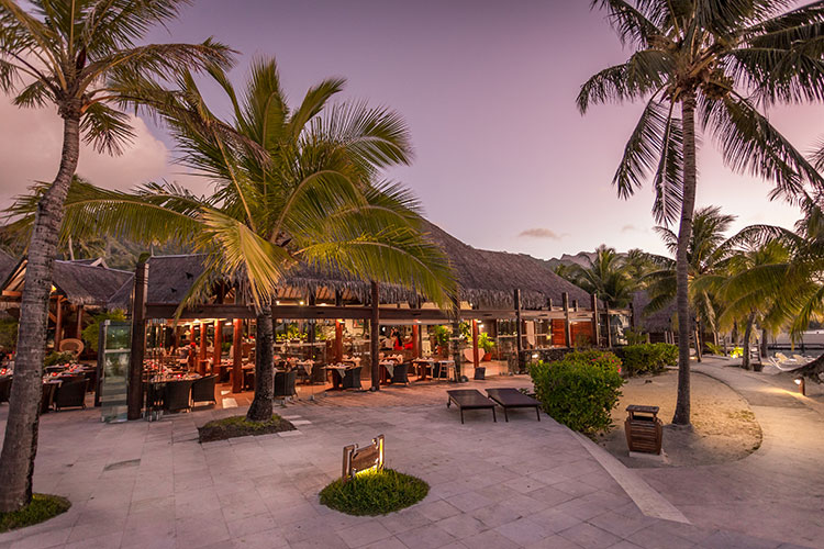 Last minute special offer - Paradise on a Budget - Manava Beach Resort & Spa