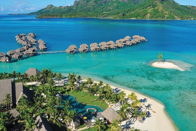 My bubble of love in Bora Bora - Four Seasons Resort Bora Bora