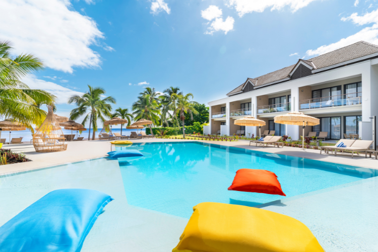 Paradise on a Budget - Cook's Bay Hotel & Suites