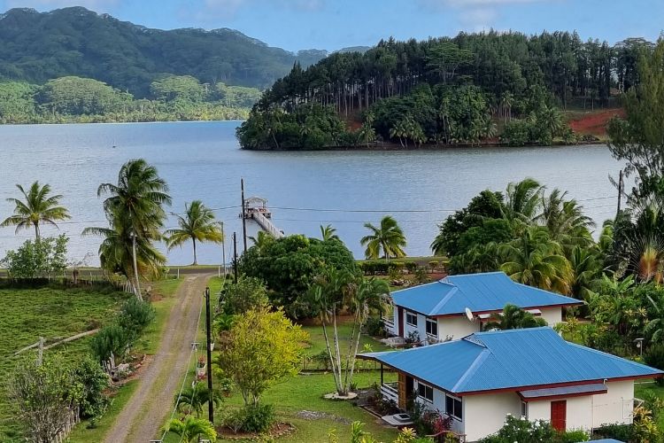 A Family Adventure from Sydney - Huahine Vacances