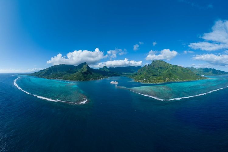 Evasion à bord du Paul Gauguin by Ponant - Dans la baie d'Ōpūnohu à Moorea