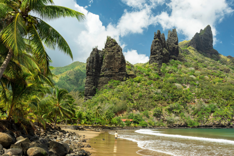 Marquesas Islands by Sea - 