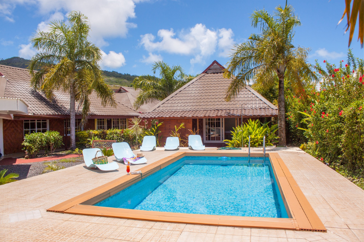 The Raromatai by Sea - 