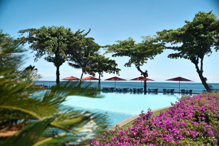 Take your Family to Bora Bora! - Tahiti Pearl Beach Resort 