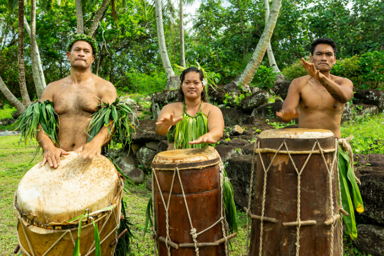 Discover the Marquesas islands by sea - Nuku Hiva